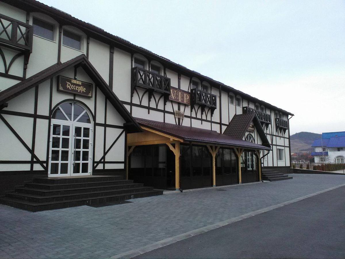 Vip Motel Restaurant Хацег Екстер'єр фото